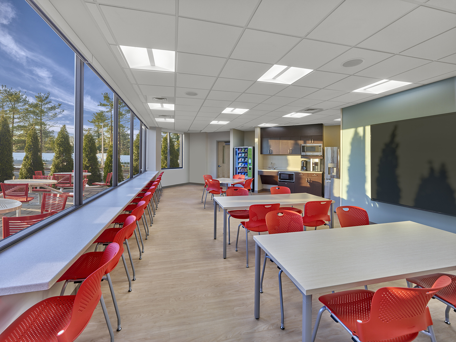 cooper cafe dining area in Cooper University Health Specialty Care Center