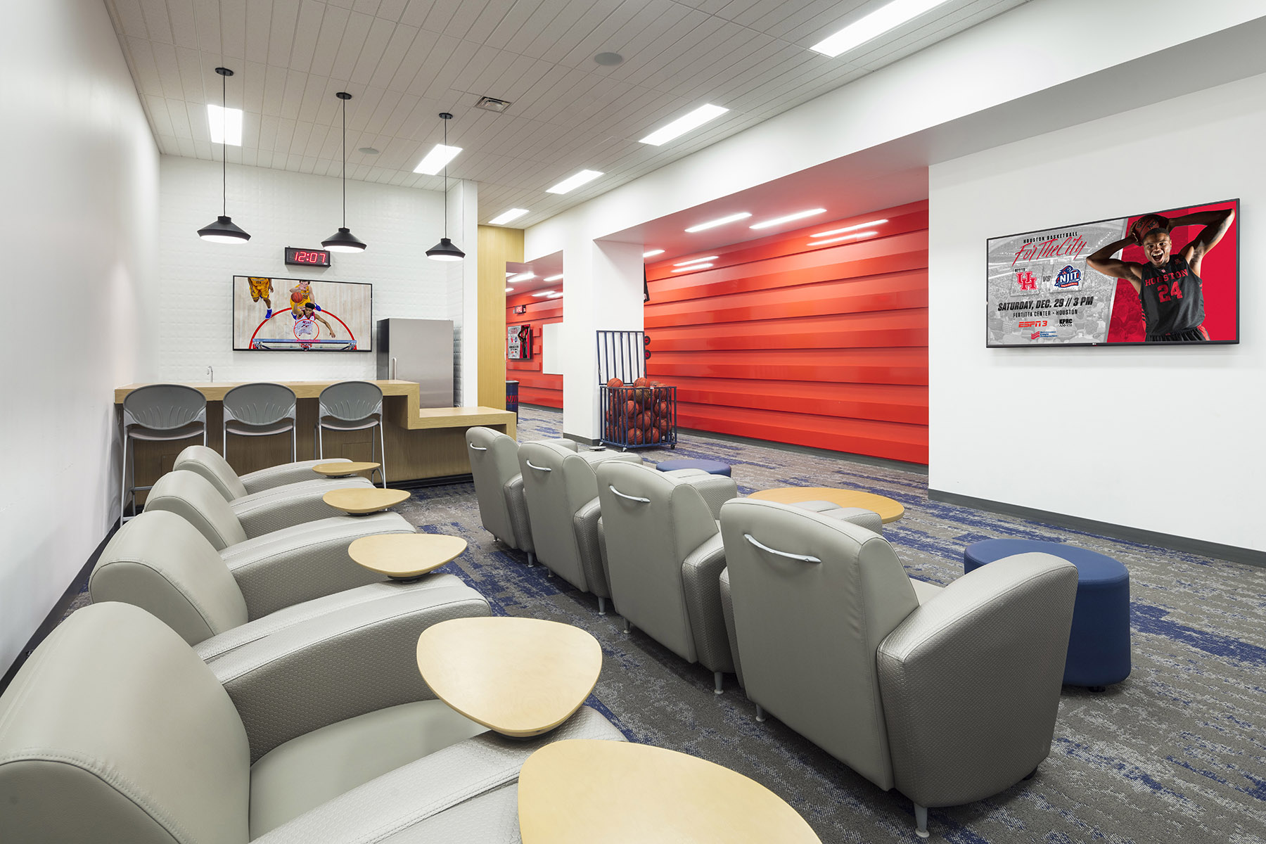 multipurpose room and study space at NJIT Wellness and Events Center